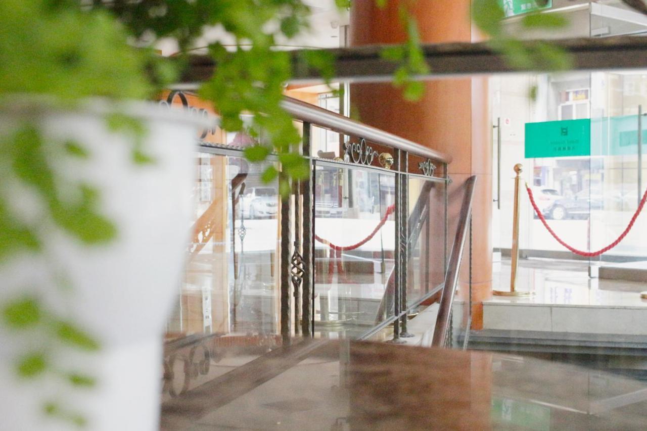 Hotel Avenue Hsinchu Esterno foto